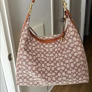 Coach Juliet Shoulder Bag 38 in Signature Jacquard